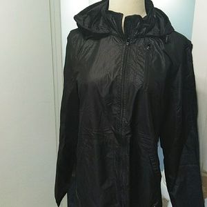 ALMOST NEW 🎆🎆 RAIN JACKET 📣📣